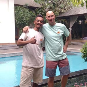 Alie Surf Coach & Guide